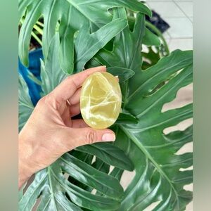 Lemon calcite Palmstone